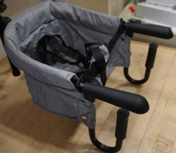 Chaise d’appoint portative à fixation sur table PandaEar, modèle BTC-51